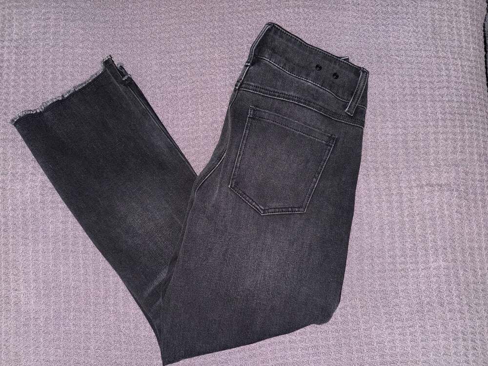cabi Jeans Hi-Low Crop Black Distressed Raw Hem Denim Jeans